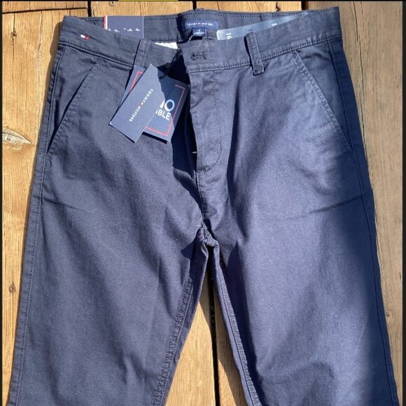 TOMMY HILFIGER Boys' Solid Chino Pants Size 16 Elastic adjustable waist - Picture 4 of 10